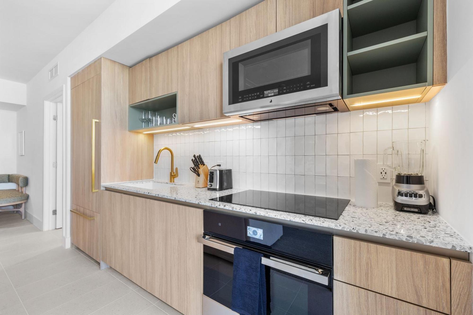 Luxury 45th-floor With Stunning Views Apartment
